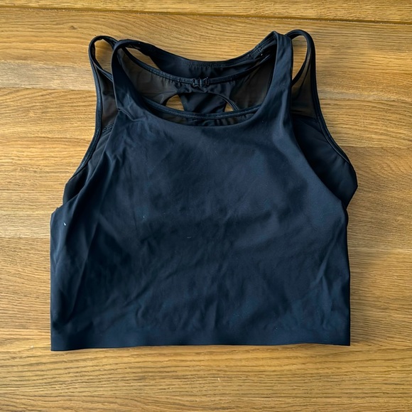 lululemon athletica Tops - Lululemon crop with built in sports bra